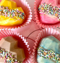 Load image into Gallery viewer, Dazzling Hearts Hot Chocolate / Coffee Bombs